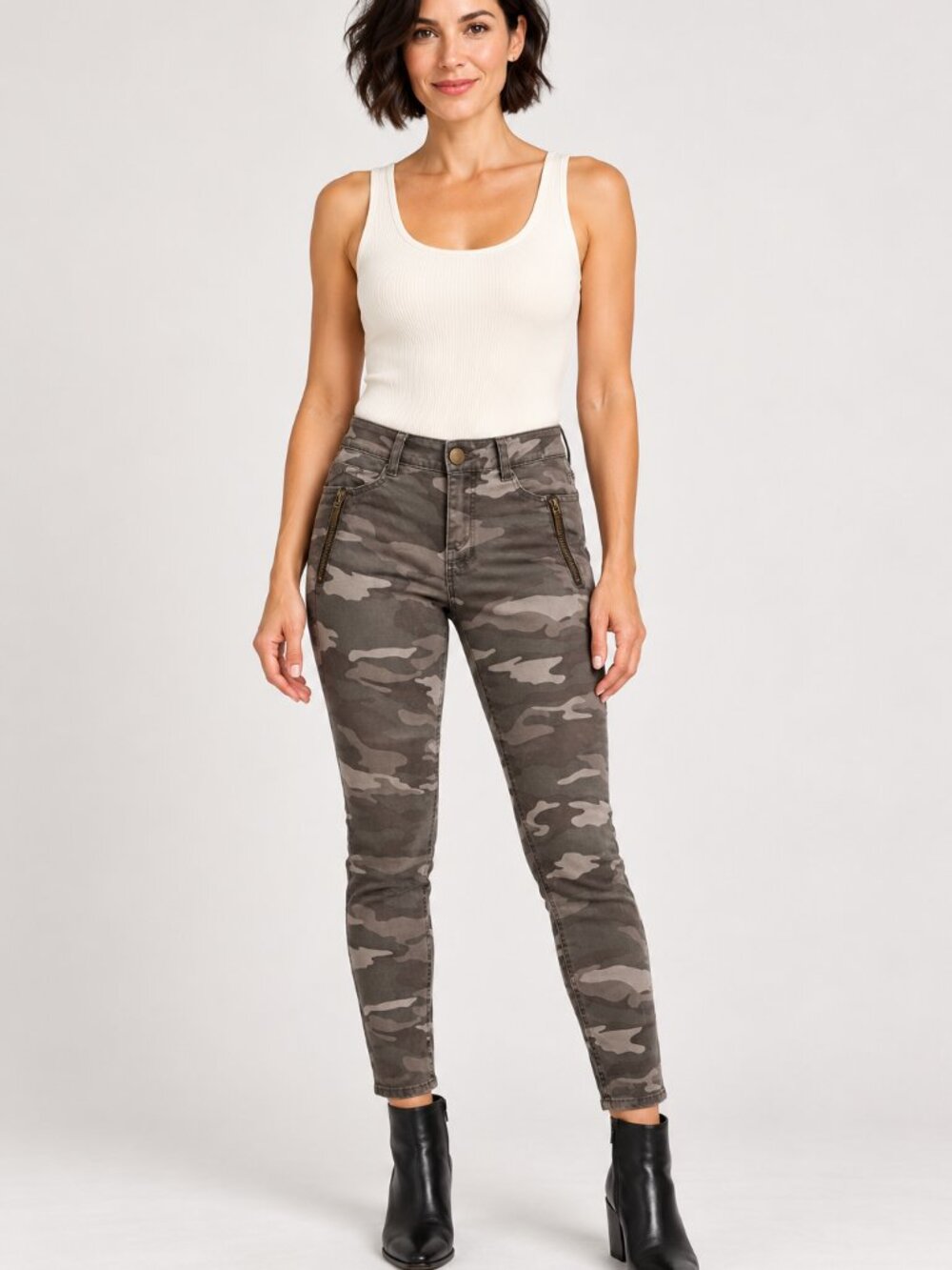 CAMO Democracy Jeans Size 6 Ab Technology